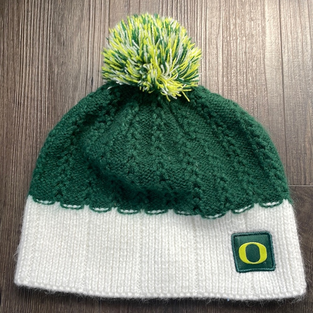 Nike Oregon University Pom Pom Beanie
